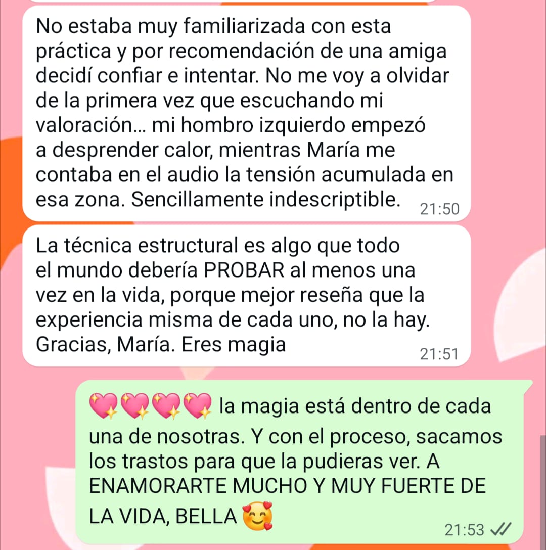 Clienta cuenta cómo su hombro desprendió calor durante la sesión y que la Técnica Estructural es algo que todo el mundo debería probar al menos una vez